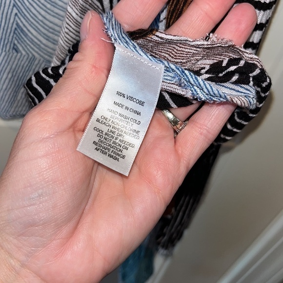 Beautiful soft lightweight caftan kimono or swim coverup ones size Moss Rose - Picture 6 of 10